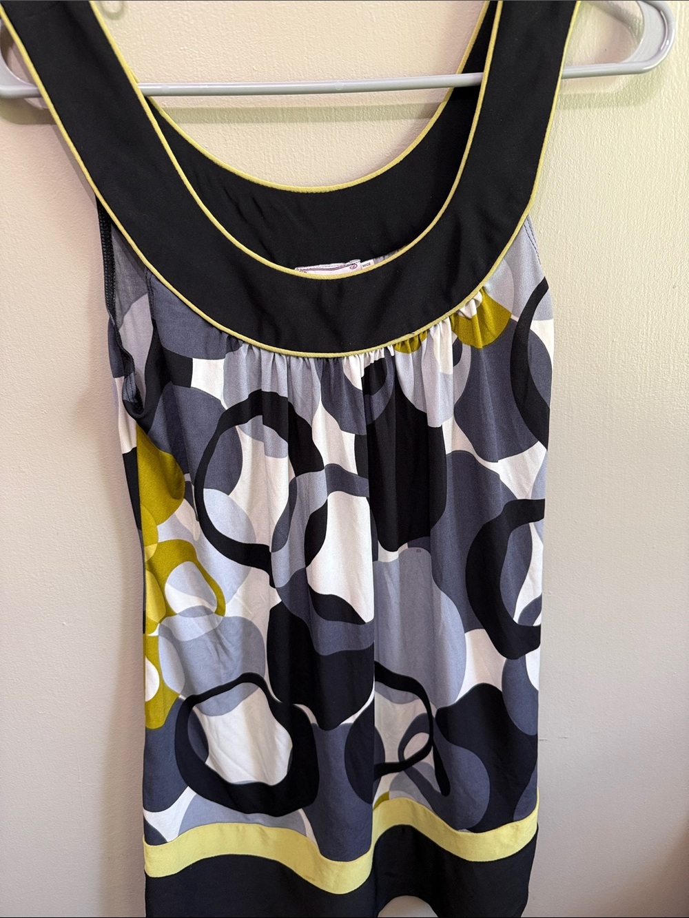 Soulmates Black, Gray & Lime Graphic Scoop Tank